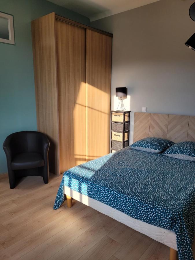 Appartement Meuble Renove Ideal Pour Curistes Ou Vacanciers Ла Рош-Позе Екстериор снимка